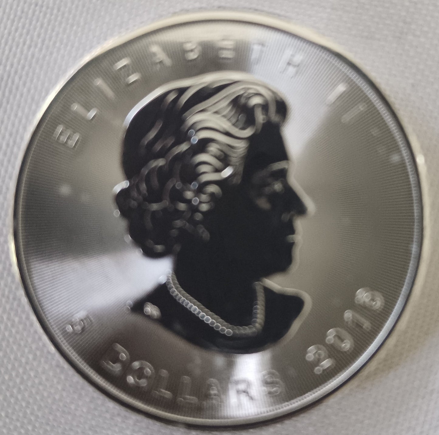 Uncirculated 2016 Maple Leaf 5 Dollar Silver 1 Troy Ounce Coin